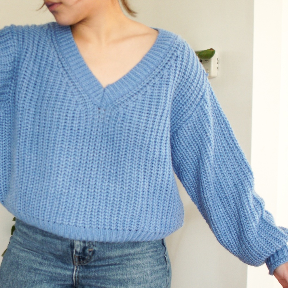 H&M Ribbed V-Neck Sweater - Picture 5 of 5